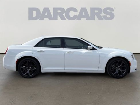 Used 2022 Chrysler 300 S RWD image 8