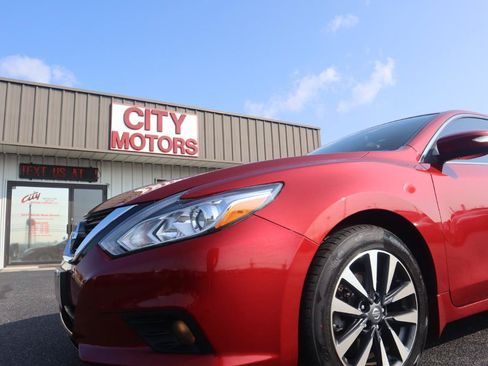 Used 2016 Nissan Altima 2.5 SL w/ Moonroof Package FWD image 25