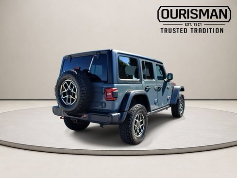Used 2024 Jeep Wrangler Unlimited Rubicon AWD/4WD image 9