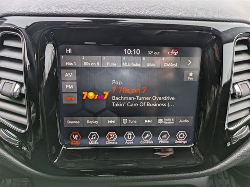 Used 2018 Jeep Compass Limited image 24