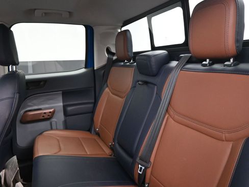 Used 2022 Ford Maverick Lariat w/ Lariat Luxury Package image 18