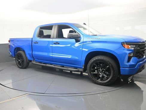 Used 2025 Chevrolet Silverado 1500 Custom w/ Turbomax Blackout Package RWD image 8