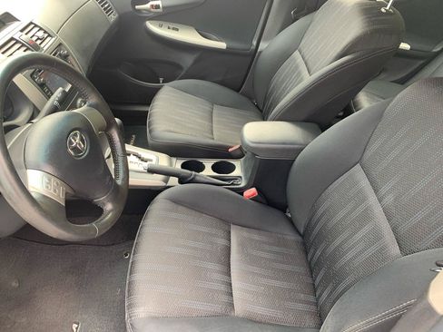 Used 2013 Toyota Corolla S w/ Premium Pkg FWD image 8