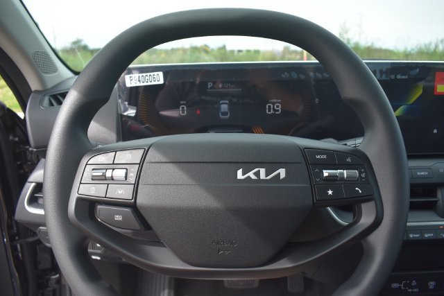 New 2026 Kia K4 FWD image 24