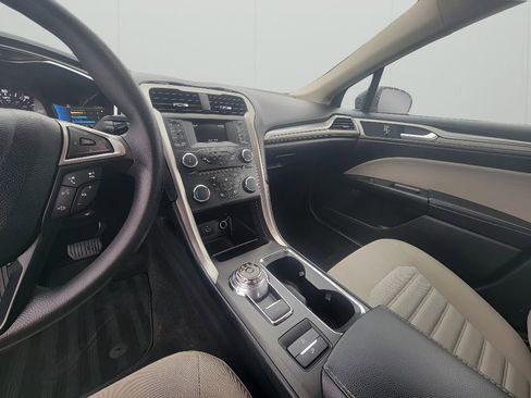 Used 2017 Ford Fusion S image 17