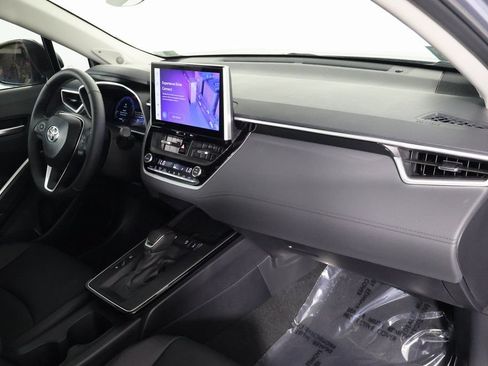 Used 2026 Toyota Corolla Cross XLE w/ Convenience Package AWD/4WD image 9