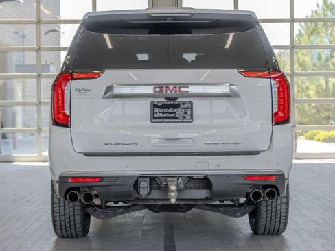 Used 2021 GMC Yukon Denali w/ Denali Premium Package AWD/4WD image 14