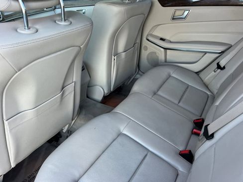 Used 2014 Mercedes-Benz E 350 Sedan image 4