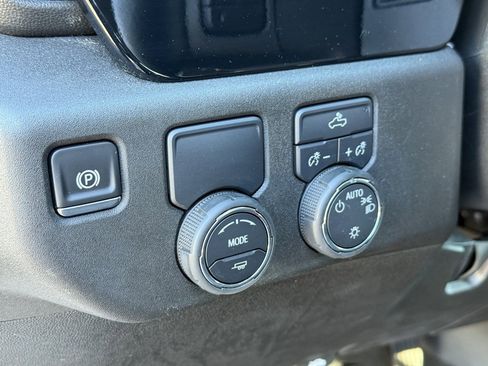 Used 2025 Chevrolet Silverado 1500 LT w/ Protection Package image 12