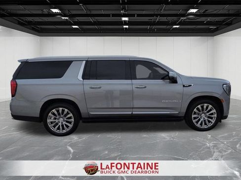 Used 2023 GMC Yukon XL Denali w/ Denali Reserve Package AWD/4WD image 6