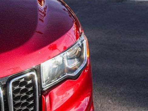 Used 2019 Jeep Grand Cherokee Laredo image 14