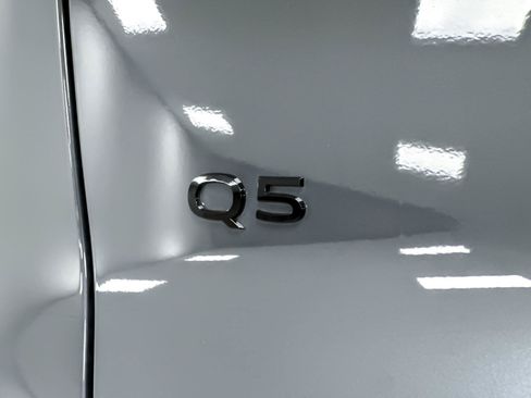 Used 2025 Audi Q5 Premium w/ Convenience Package AWD/4WD image 27