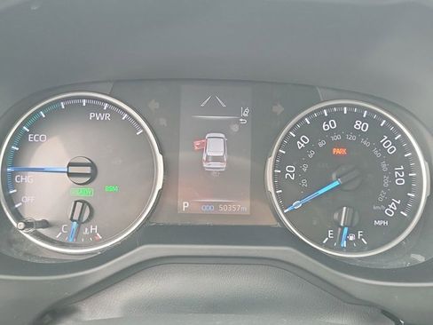 Used 2021 Toyota RAV4 XLE Premium image 33