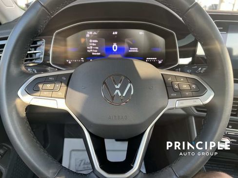 Used 2026 Volkswagen Jetta SE FWD image 19