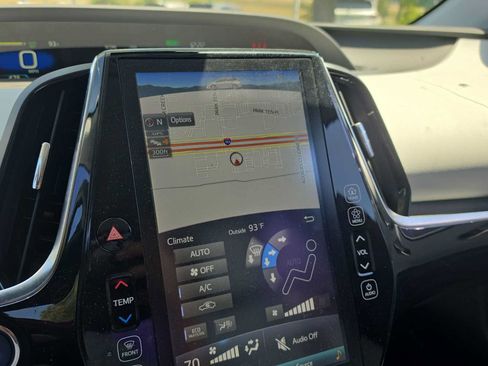 Used 2021 Toyota Prius Prime XLE FWD image 10