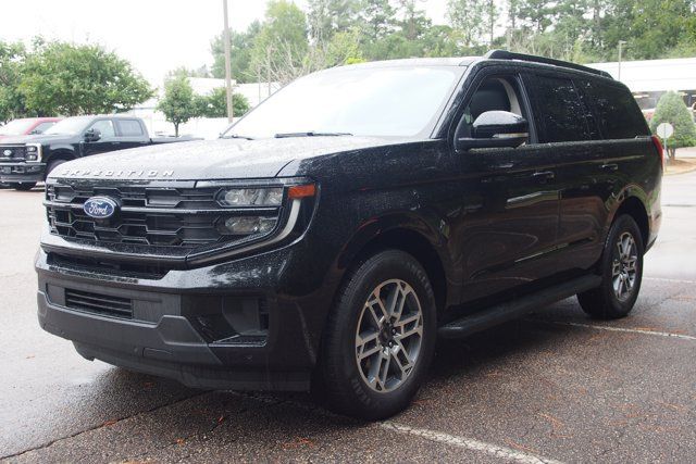 Certified 2025 Ford Expedition Active RWD image 3