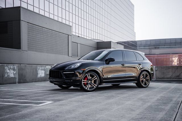 Used 2014 Porsche Cayenne GTS AWD/4WD image 35