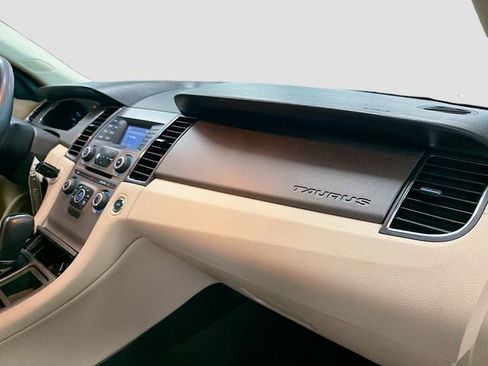 Used 2016 Ford Taurus SE image 25
