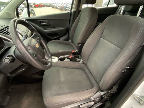Used 2016 Chevrolet Trax LS image 10