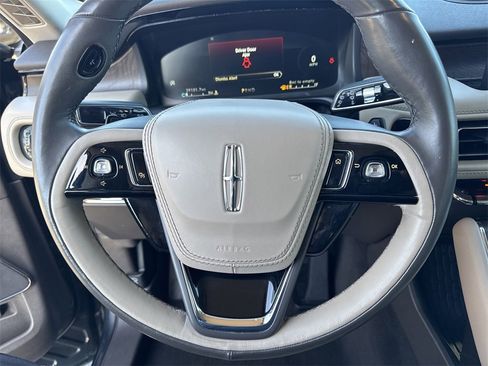 Used 2022 Lincoln Aviator Reserve w/ Equipment Group 201A image 11