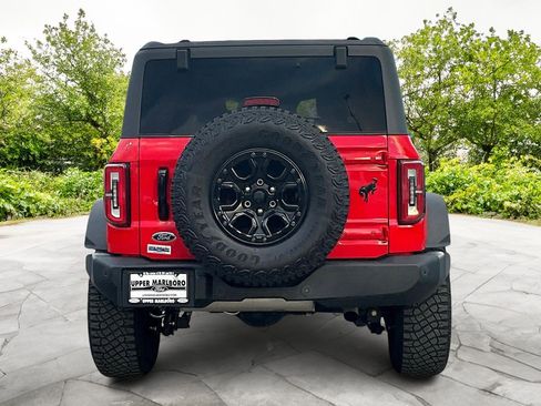 Used 2023 Ford Bronco Wildtrak image 2