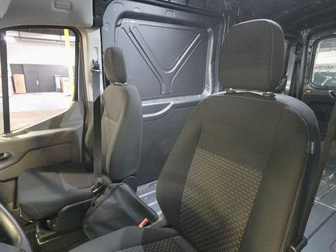 Used 2024 Ford E-Transit 148 Medium Roof image 10