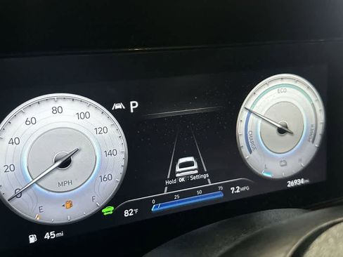 Used 2023 Hyundai Elantra Limited FWD image 16