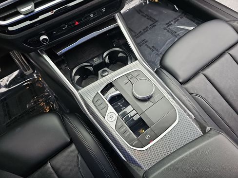 Used 2023 BMW 330i Sedan w/ M Sport Package image 25