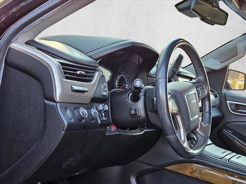 Used 2017 GMC Yukon XL Denali w/ Open Road Package image 5