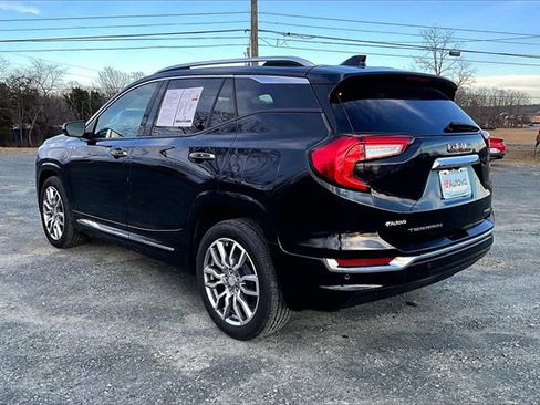 Used 2022 GMC Terrain Denali w/ Denali Premium Package image 3