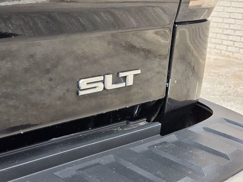 Used 2018 GMC Sierra 1500 SLT AWD/4WD image 34