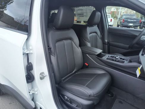 New 2026 Jeep Cherokee Limited image 25