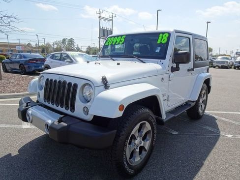 Used 2018 Jeep Wrangler Sahara image 8