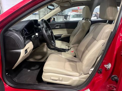 Used 2018 Acura ILX image 25