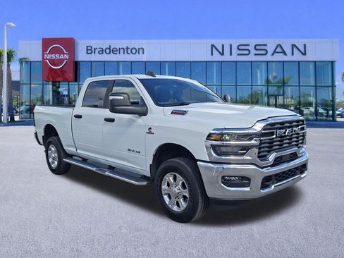 Used 2026 RAM 2500 Big Horn AWD/4WD image 3