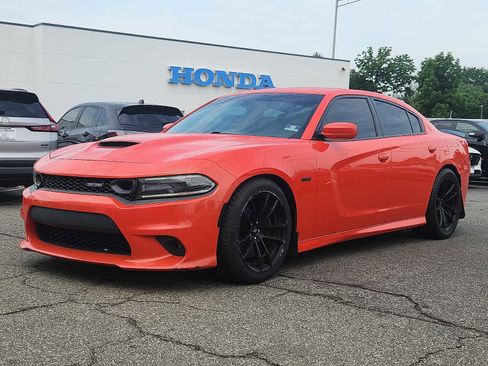 Used 2019 Dodge Charger Scat Pack w/ Daytona Edition Group RWD image 3