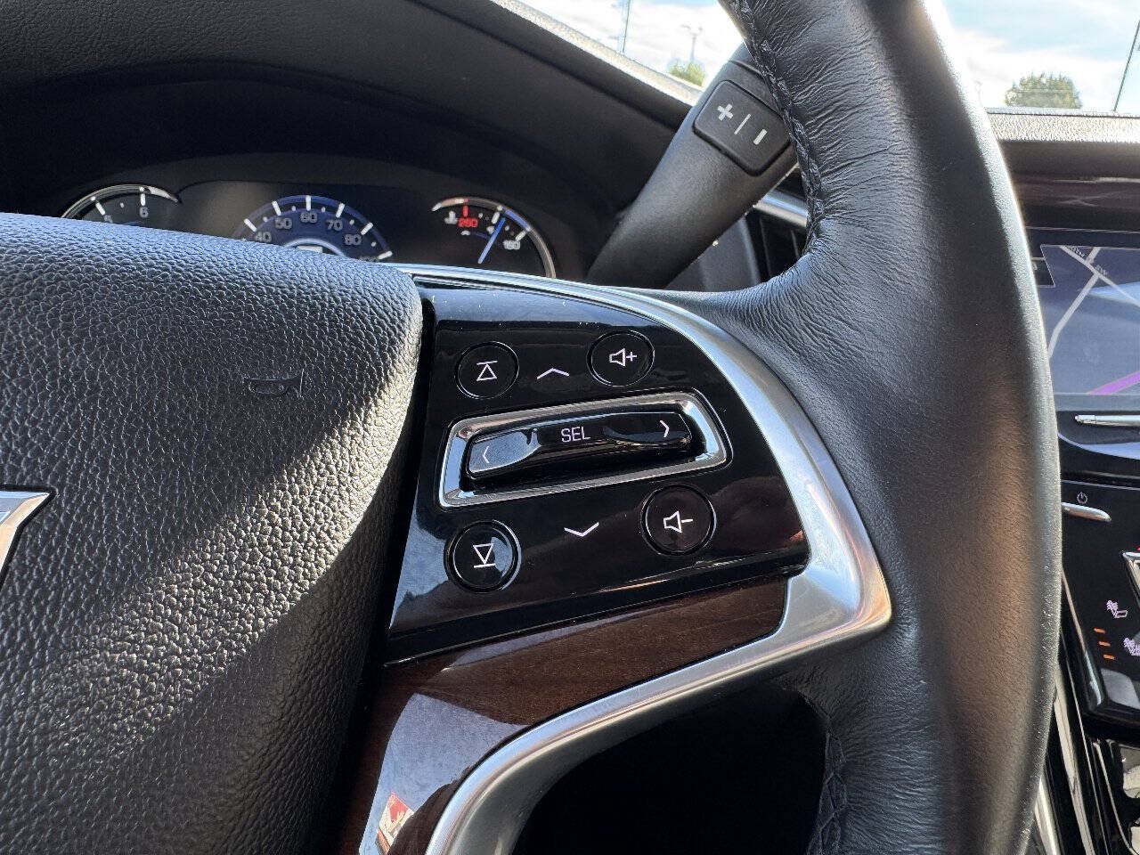 Used 2020 Cadillac Escalade Premium Luxury AWD/4WD image 42