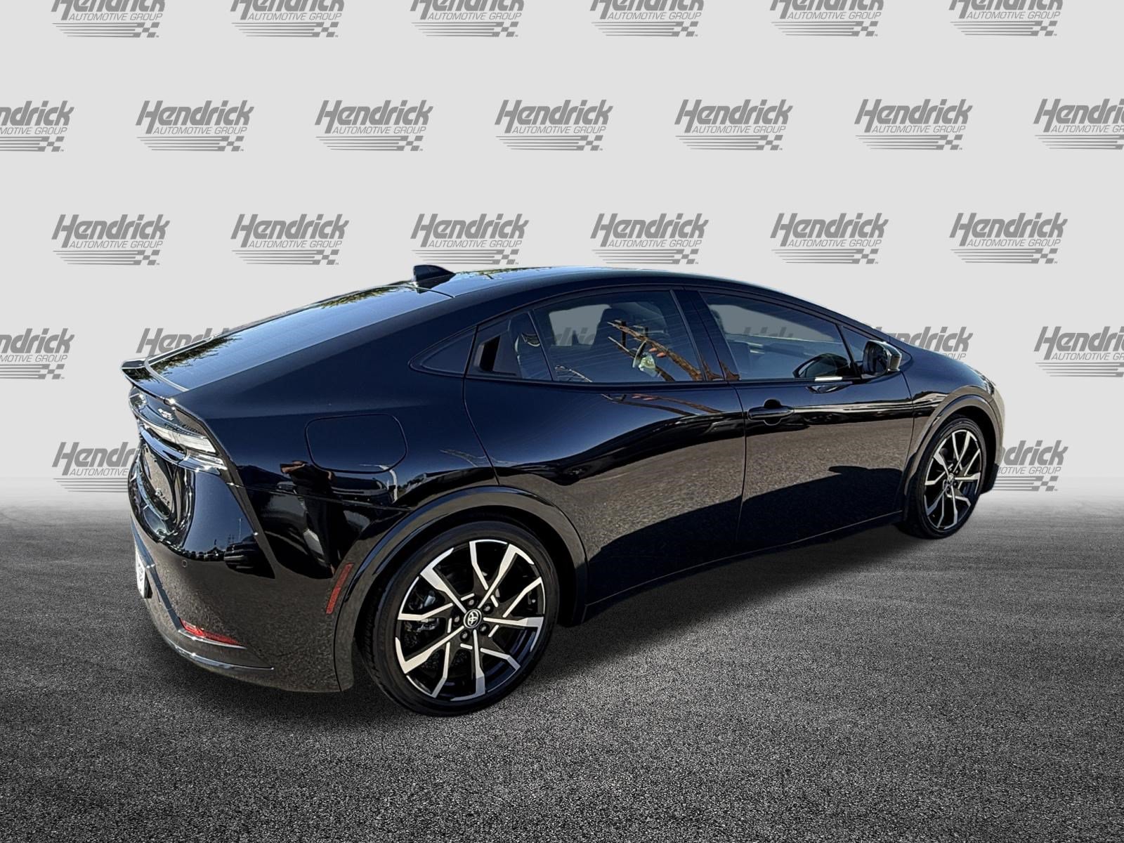 Used 2024 Toyota Prius Prime FWD image 10