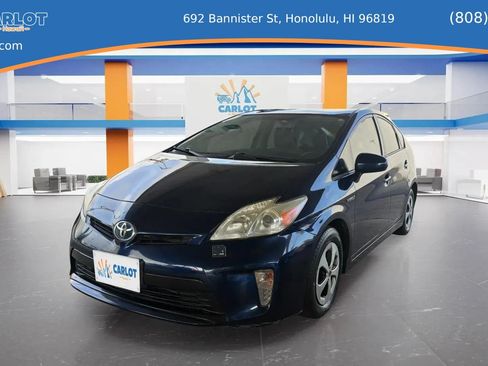 Used 2012 Toyota Prius One FWD image 2