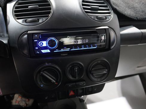 Used 1999 Volkswagen Beetle GLX image 23