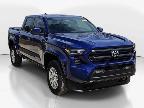 Used 2025 Toyota Tacoma SR5 image 1
