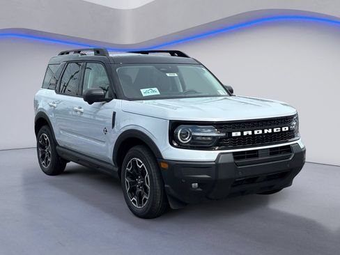 New 2026 Ford Bronco Sport Outer Banks w/ Outer Banks Tech Package+ AWD/4WD image 5