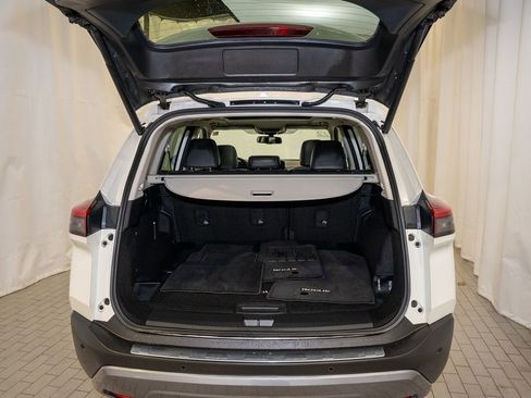 Used 2022 Nissan Rogue SL w/ SL Premium Package image 6