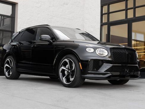 Used 2025 Bentley Bentayga S image 1
