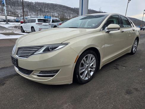 Used 2014 Lincoln MKZ w/ Equipment Group 102A Reserve image 4