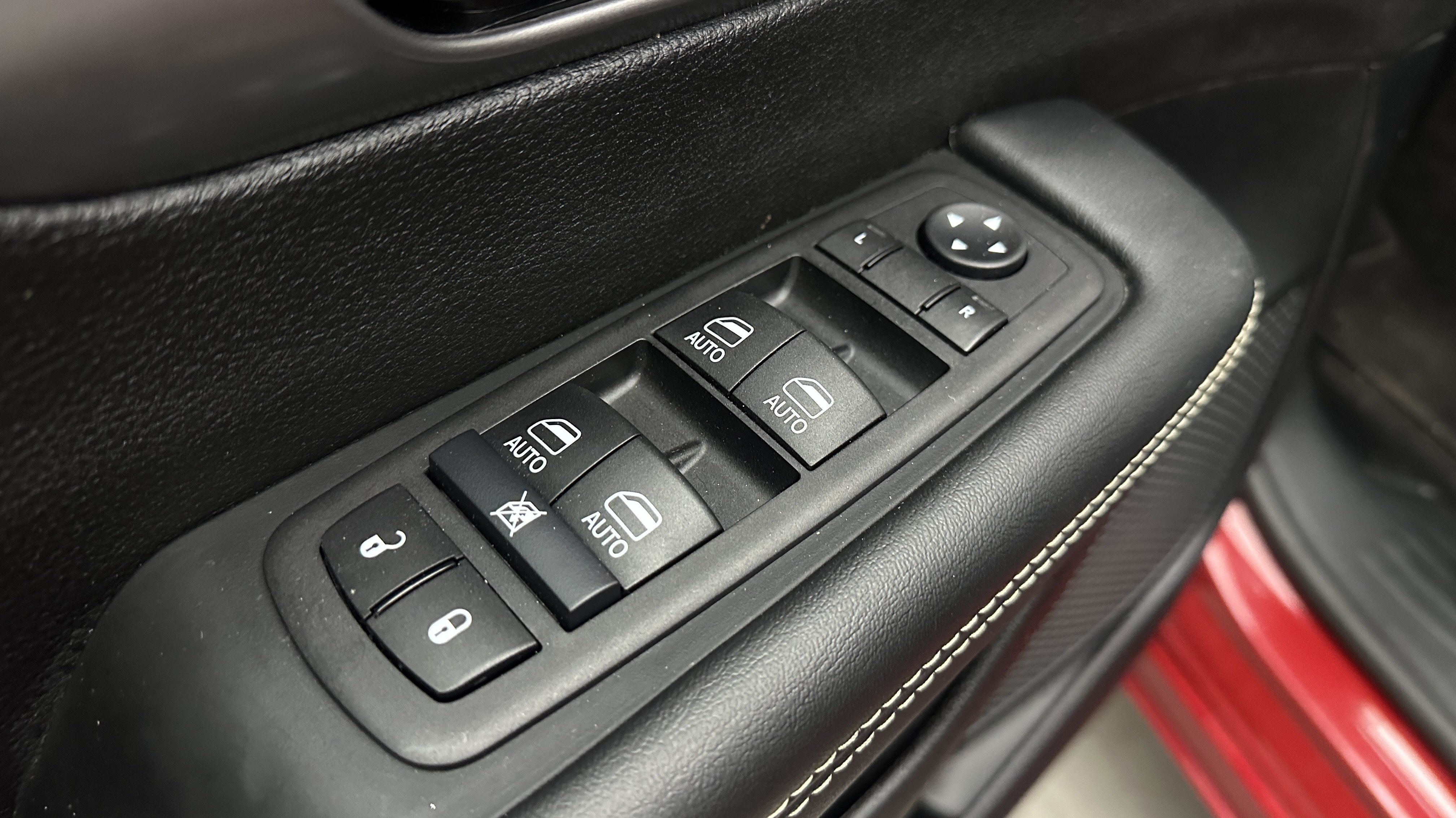 Used 2026 Chrysler Pacifica Select FWD image 12