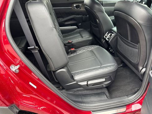 Used 2023 Kia Sorento SX Prestige image 15