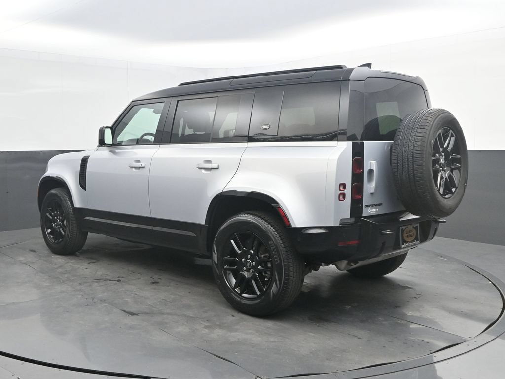 Used 2024 Land Rover Defender 110 X-Dynamic SE AWD/4WD image 3