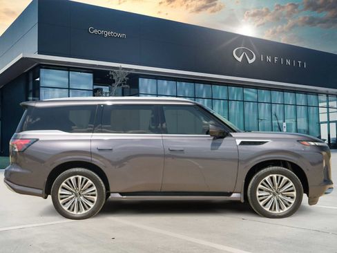 Certified 2025 INFINITI QX80 Luxe AWD/4WD image 4