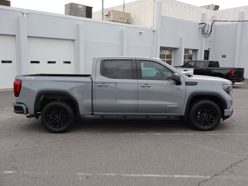 Used 2024 GMC Sierra 1500 Elevation AWD/4WD image 11